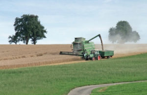 Agriculture-harvester-crop-field