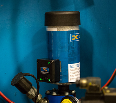 IsoLogic Large desiccant Breather from Des-Case helps with predictive hydraulic maintenance