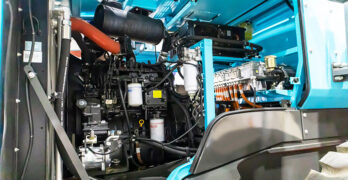 Tractors and AG equipment, for example, nearly exclusively use the venerable spin-on filter assembly for their hydraulics.
